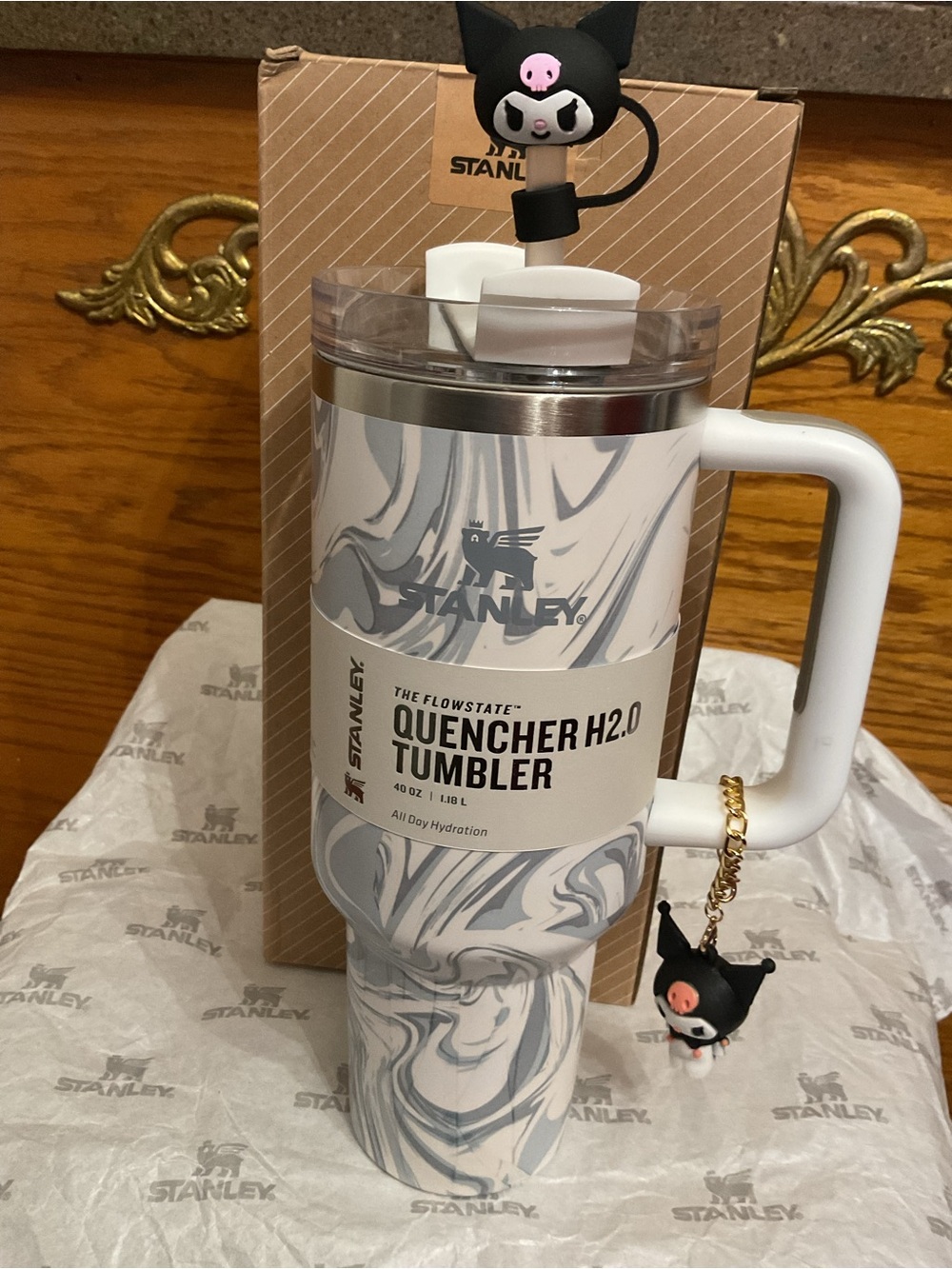 Stanley Quencher H2.0 Tumbler - White & Gray Marble Swirl